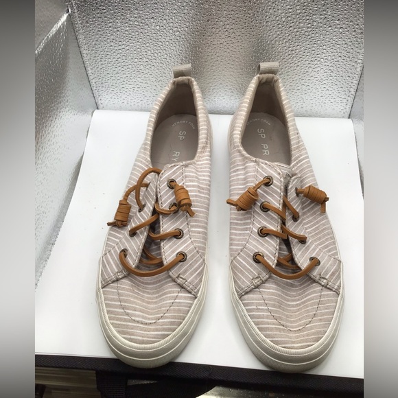 Sperry Shoes in Size 9 - Picture 1 of 5
